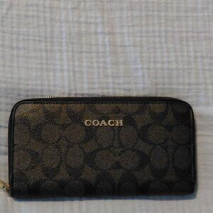 Coach Accordion Zip Black Leather Wallet